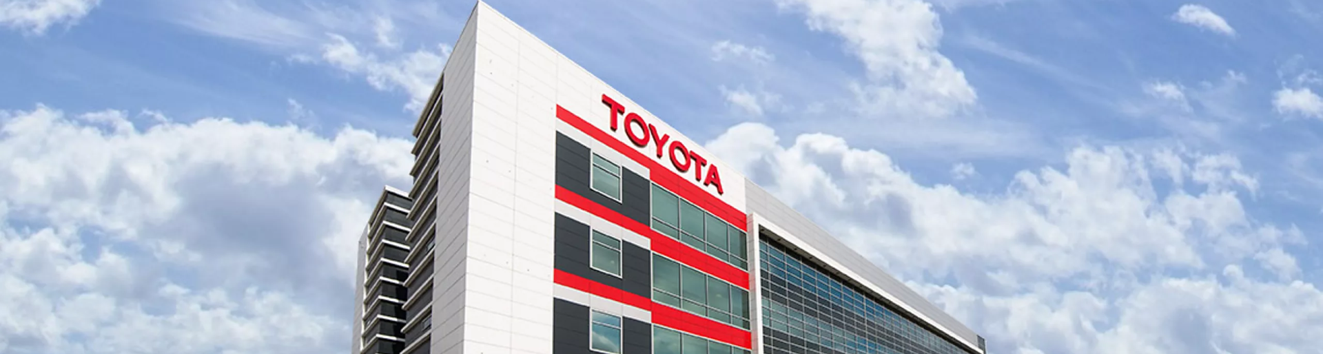 Изображение на странице TOYOTA ПОДВЕЛА ИТОГИ ПРОДАЖ В РОССИИ ЗА 2021 ГОД Тойота Центр Пенза
